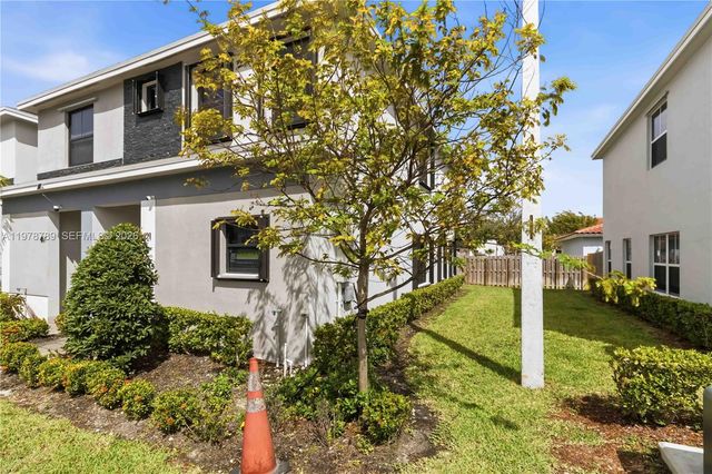 421 NE 1st Dr, Florida City, FL 33034