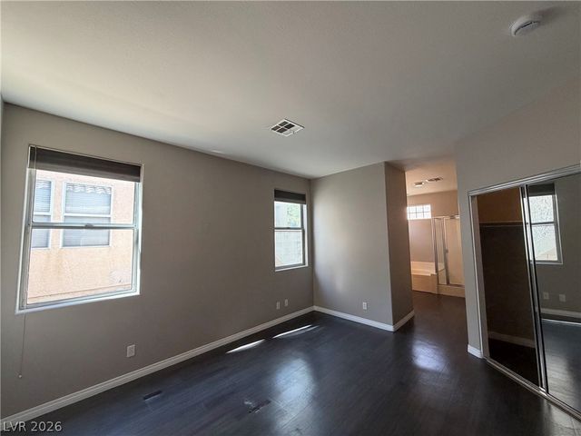 8920 Little Horse Avenue, Las Vegas, NV 89143