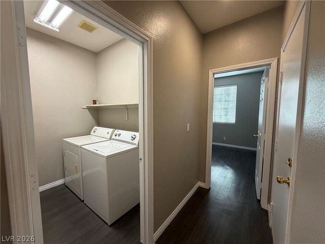 8920 Little Horse Avenue, Las Vegas, NV 89143