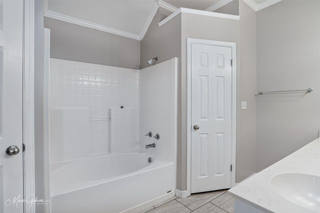 1607 Williamsburg Drive, Bossier City, LA 71112