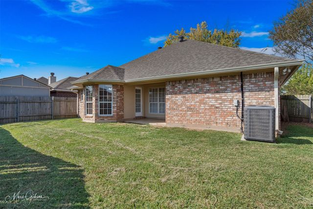 1607 Williamsburg Drive, Bossier City, LA 71112