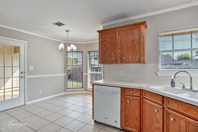 1607 Williamsburg Drive, Bossier City, LA 71112