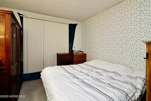 160 Oak Street, Rossford, OH 43460