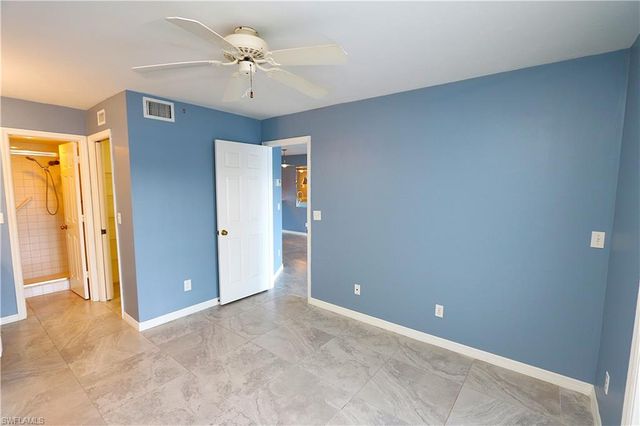 1305 Mainsail DR 1002, Naples, FL 34114