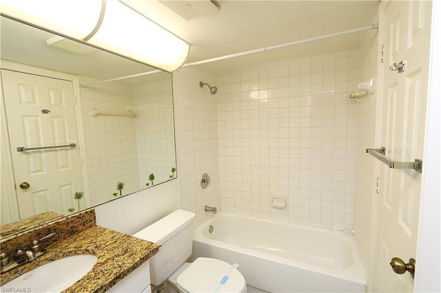 1305 Mainsail DR 1002, Naples, FL 34114