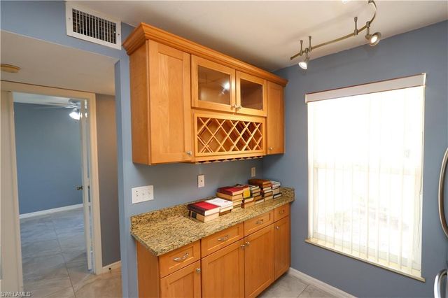 1305 Mainsail DR 1002, Naples, FL 34114
