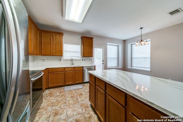 2802 Crusader Bnd, Schertz, TX 78108