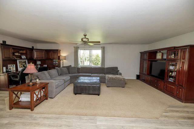 3342 Minniear Ave, Modesto, CA 95357