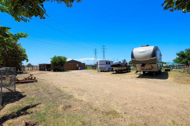 3342 Minniear Ave, Modesto, CA 95357