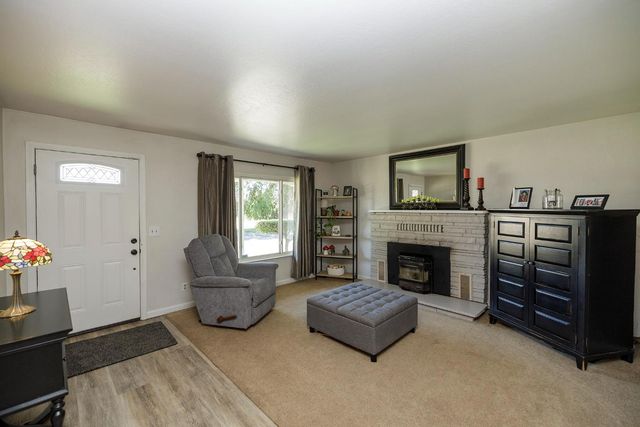 3342 Minniear Ave, Modesto, CA 95357