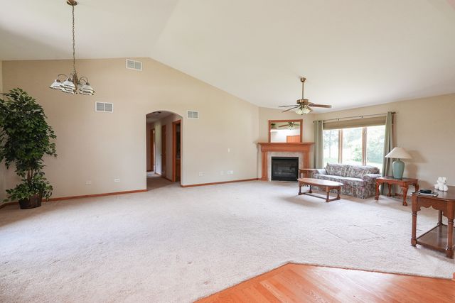 415 E Southmor Road, Morris, IL 60450