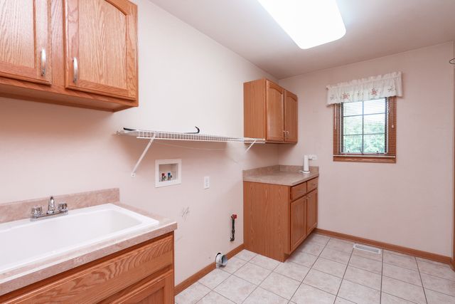 415 E Southmor Road, Morris, IL 60450