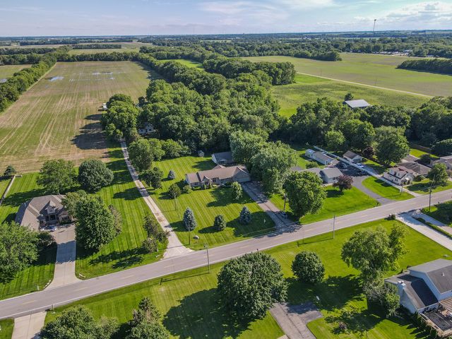 415 E Southmor Road, Morris, IL 60450
