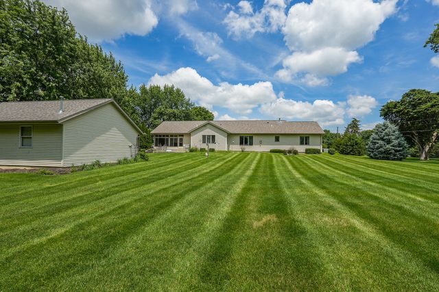 415 E Southmor Road, Morris, IL 60450