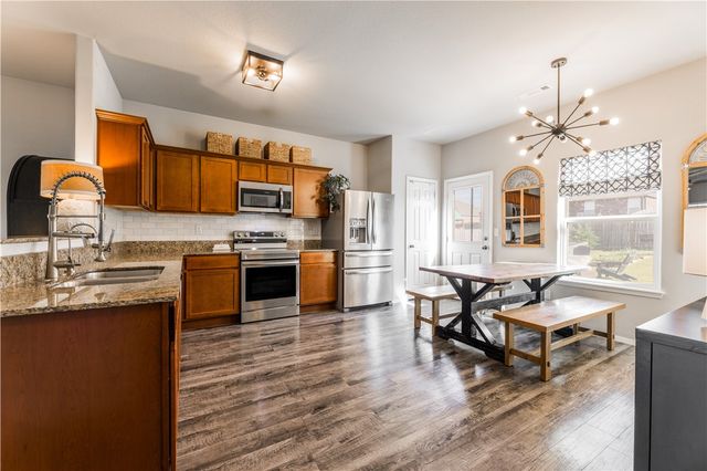 2500 Hickory Wood Avenue, Lowell, AR 72745