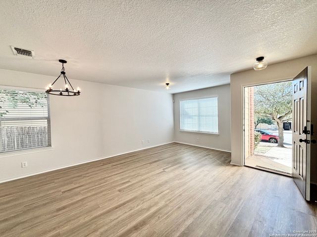 6414 Royal, San Antonio, TX 78239