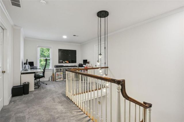 5684 River Oaks Place NW, Atlanta, GA 30327