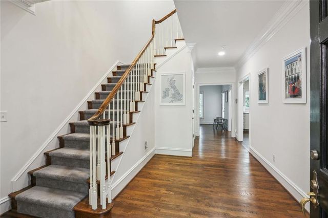 5684 River Oaks Place NW, Atlanta, GA 30327
