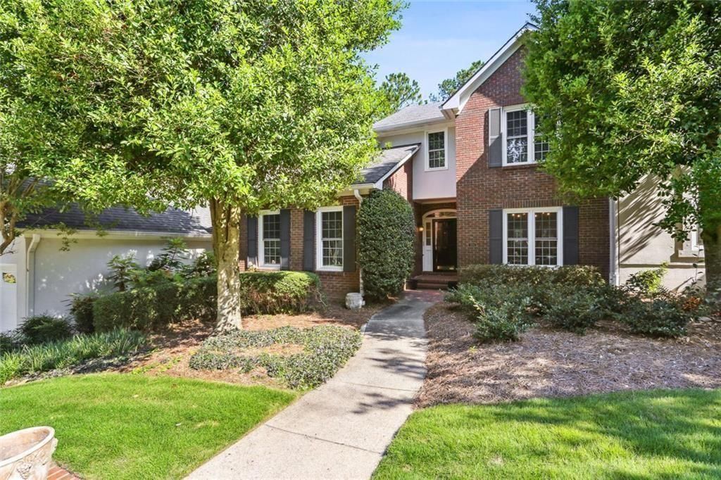 5684 River Oaks Place NW, Atlanta, GA 30327