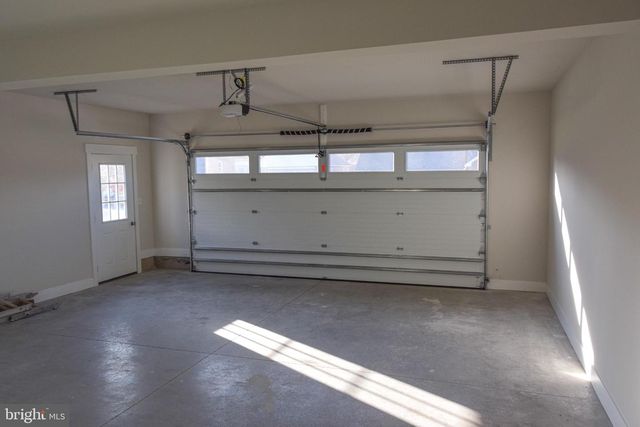 217 E WILSON AVE, Wernersville, PA 19565