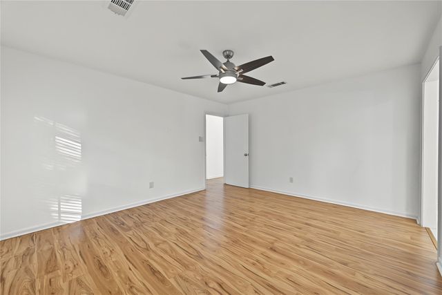18307 Kings Row, Webster, TX 77058