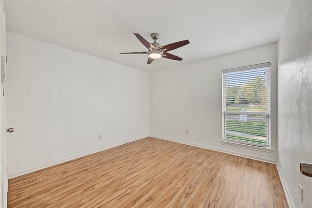 18307 Kings Row, Webster, TX 77058
