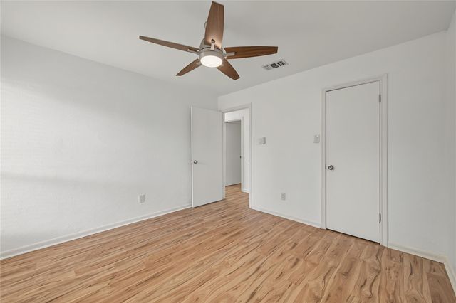 18307 Kings Row, Webster, TX 77058