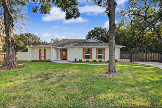 18307 Kings Row, Webster, TX 77058