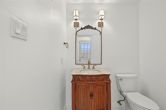 18307 Kings Row, Webster, TX 77058