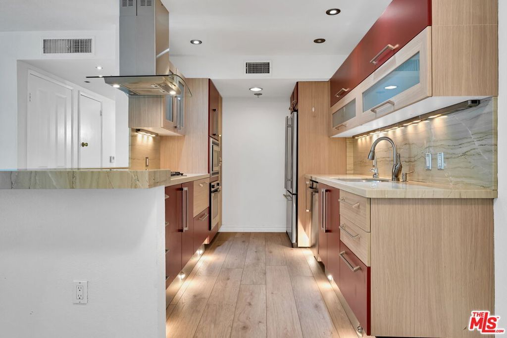 4501 Cedros Avenue 206, Sherman Oaks, CA 91403 — photo 3