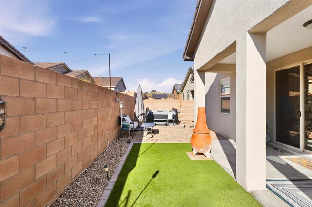 9035 S Sky Street NW, Albuquerque, NM 87114