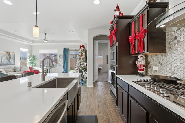 9035 S Sky Street NW, Albuquerque, NM 87114