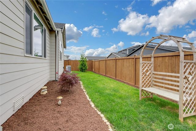 19911 138th Ave E, Graham, WA 98338