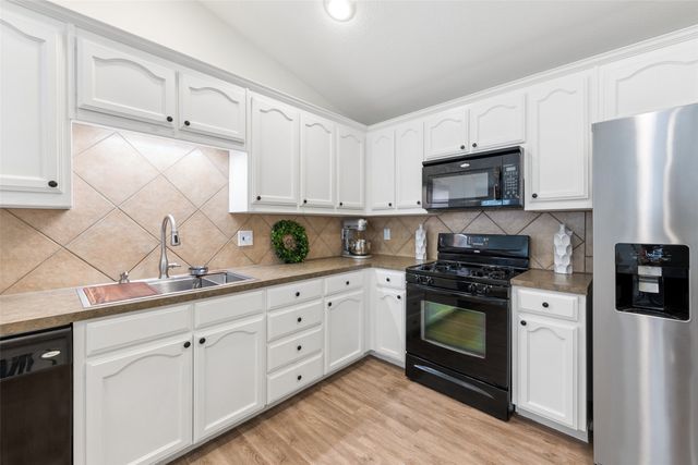 12184 Thicket Bend Drive, Fort Worth, TX 76244