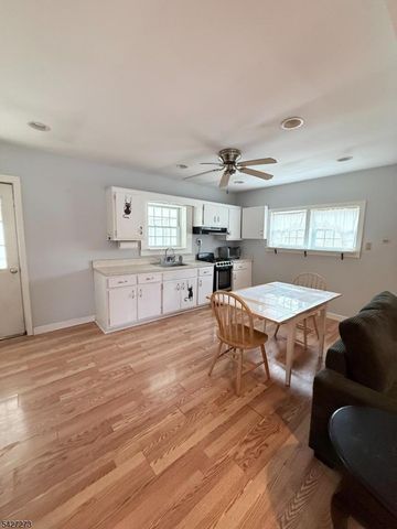 19 Pine Dr, Liberty Twp., NJ 07823