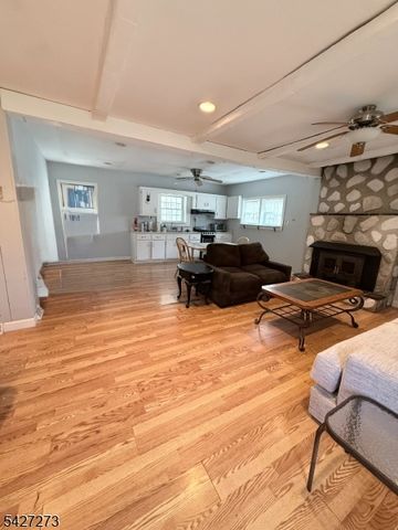 19 Pine Dr, Liberty Twp., NJ 07823