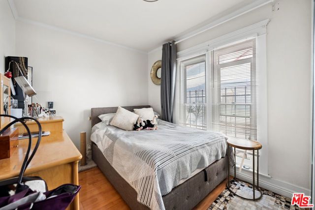 936 S Lucerne Boulevard, Los Angeles, CA 90019