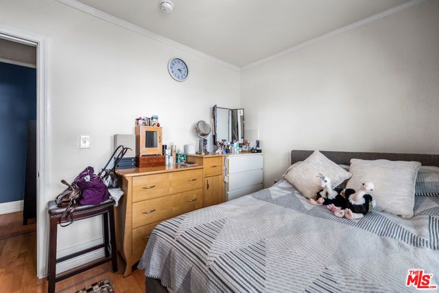 936 S Lucerne Boulevard, Los Angeles, CA 90019