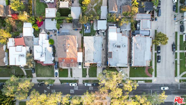 936 S Lucerne Boulevard, Los Angeles, CA 90019