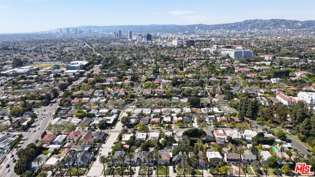 936 S Lucerne Boulevard, Los Angeles, CA 90019