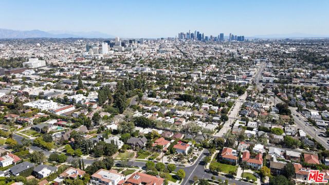 936 S Lucerne Boulevard, Los Angeles, CA 90019