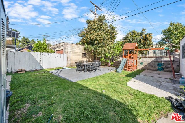 936 S Lucerne Boulevard, Los Angeles, CA 90019