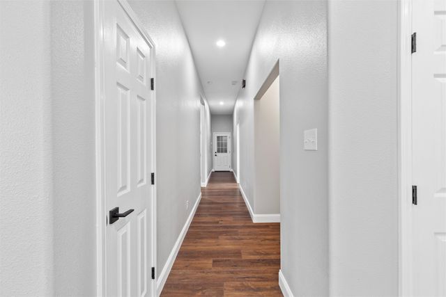 3301 Hanger Avenue, Fort Worth, TX 76105