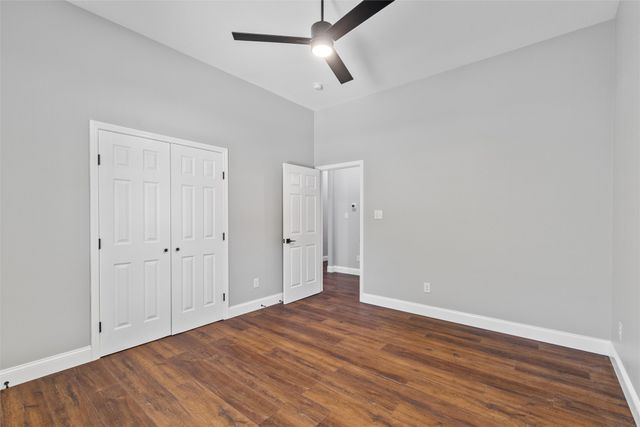 3301 Hanger Avenue, Fort Worth, TX 76105