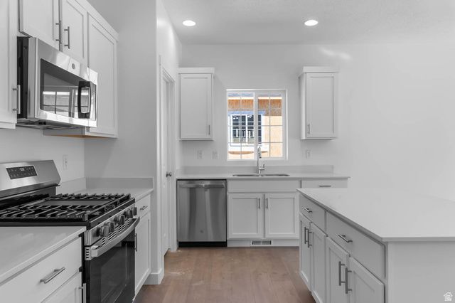 8211 W DIAMOND PEAK WAY, Magna, UT 84044
