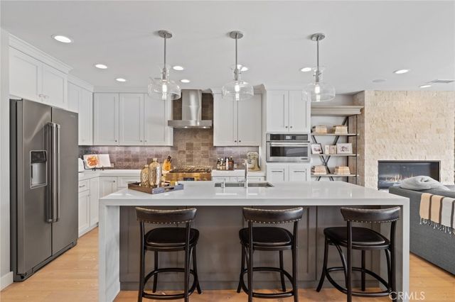 219 Diamond Avenue, Newport Beach, CA 92662