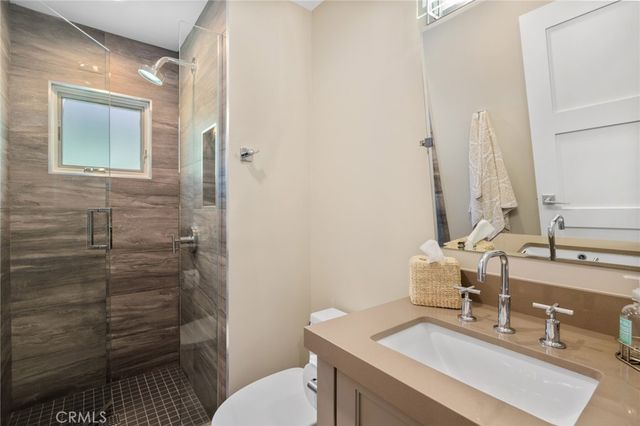 219 Diamond Avenue, Newport Beach, CA 92662