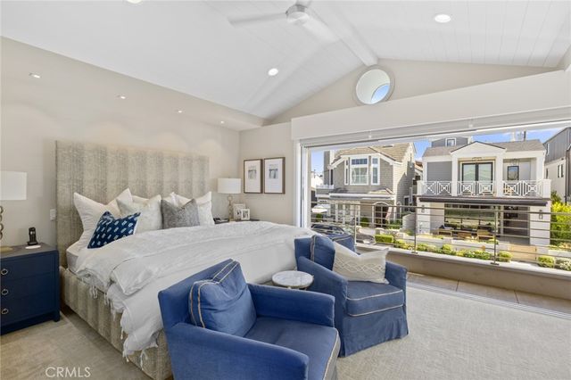 219 Diamond Avenue, Newport Beach, CA 92662