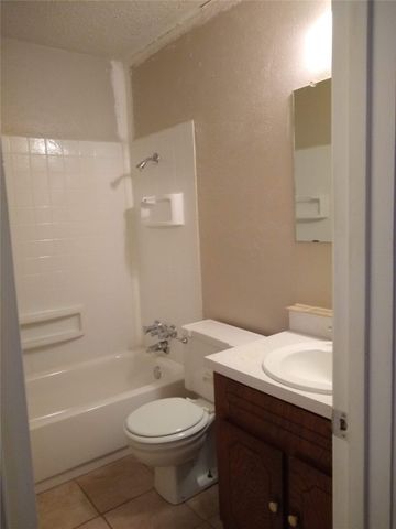 501 Bay Shore Drive, Garland, TX 75040