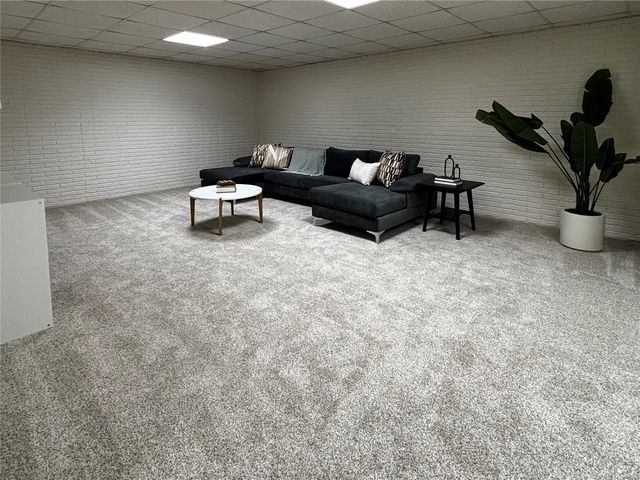 4801 Everlou Road, Cedar Rapids, IA 52404